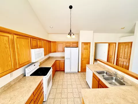 Kitchen - 1660 Overlook Dr, Dixon, IL 61021 photo 1 of 3