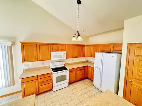 Kitchen - 1660 Overlook Dr, Dixon, IL 61021 photo 2 of 3