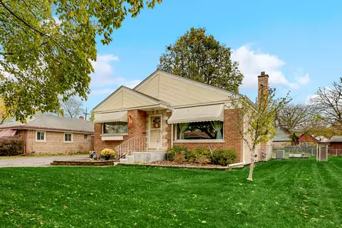 4112 W 109th St, Oak Lawn, IL 60453