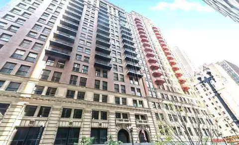 212 W Washington St #712, Chicago, IL 60606