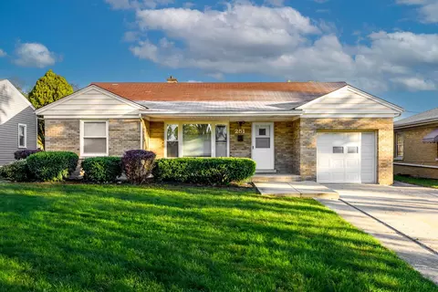 251 W 10th St, Chicago Heights, IL 60411