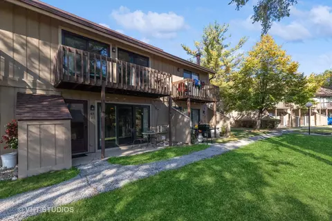 65 Aspen Colony #2, Fox Lake, IL 60020