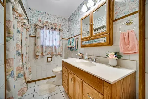 Bath - 2936 Ridge Rd, Lansing, IL 60438 photo 1 of 1