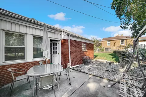 Exterior - 2936 Ridge Rd, Lansing, IL 60438 photo 6 of 7