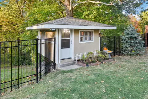 Exterior - 404 Briar Ln, Morris, IL 60450 photo 8 of 11