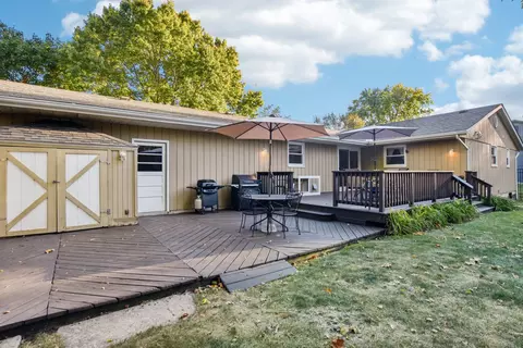 Exterior - 404 Briar Ln, Morris, IL 60450 photo 4 of 11