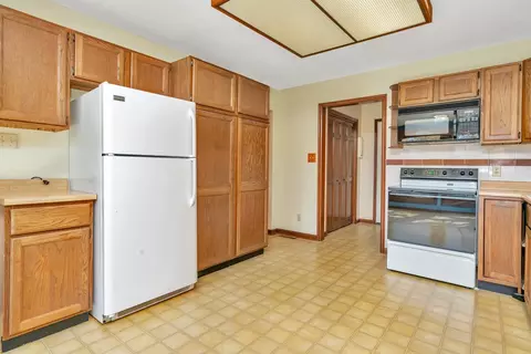 5690 Barrington Rd, Morris, IL 60450 photo 9