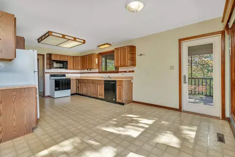 5690 Barrington Rd, Morris, IL 60450 photo 12