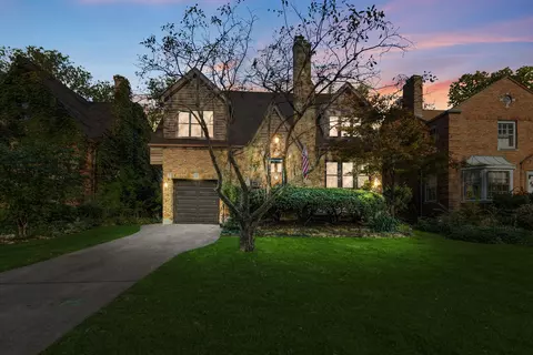 450 Kent Rd, Riverside, IL 60546