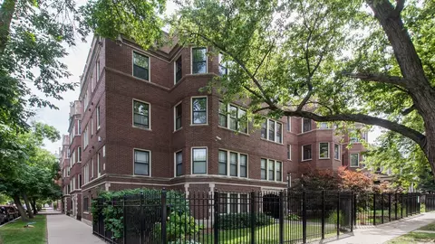 1701 W Greenleaf Ave #G, Chicago, IL 60626