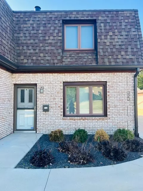 323 S Towanda Ave #4, Normal, IL 61761
