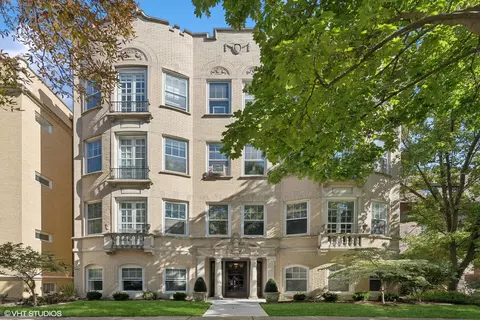 649 Hinman Ave #1N, Evanston, IL 60202