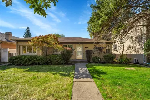 8130 Kedvale Ave, Skokie, IL 60076