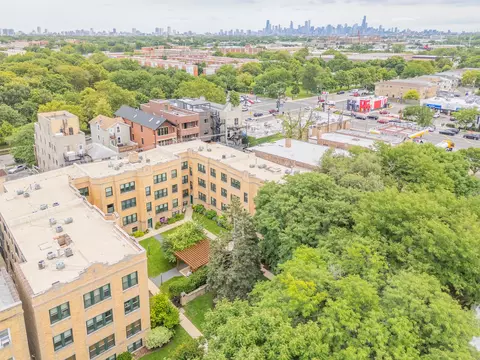 4031 N Mozart St #3, Chicago, IL 60618