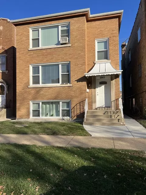 1845 Kenilworth Ave, Berwyn, IL 60402