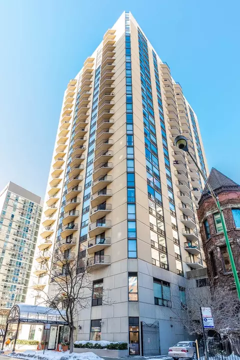 70 W Huron St #1208, Chicago, IL 60654