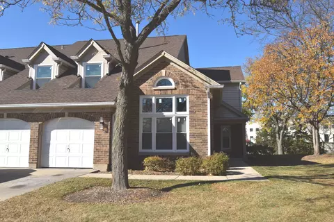 180 Willow Pkwy, Buffalo Grove, IL 60089