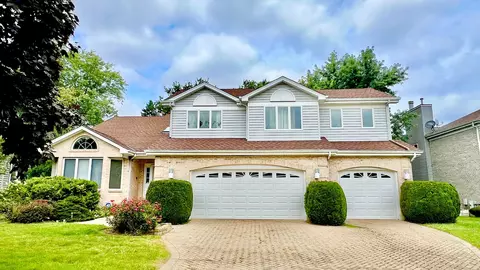 Exterior - 1750 Ashford Cir, Wheeling, IL 60090 photo 2 of 6