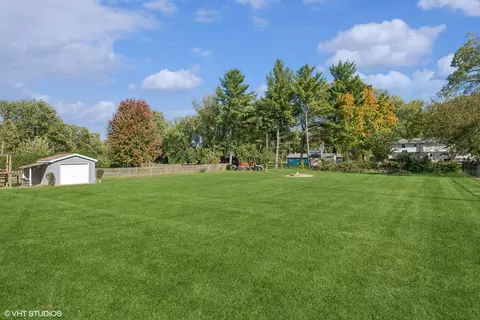 Exterior - 11 N679 Win Haven Dr, Elgin, IL 60124 photo 6 of 6