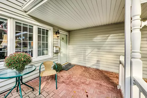 811 Wakeman Ave, Wheaton, IL 60187 photo 3