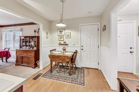 811 Wakeman Ave, Wheaton, IL 60187 photo 14