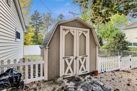 811 Wakeman Ave, Wheaton, IL 60187 photo 32
