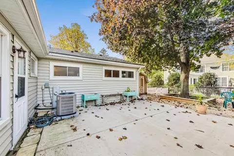 811 Wakeman Ave, Wheaton, IL 60187 photo 26