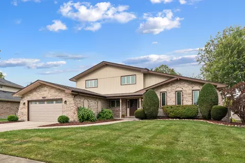 17730 Tulip Ln, Tinley Park, IL 60477