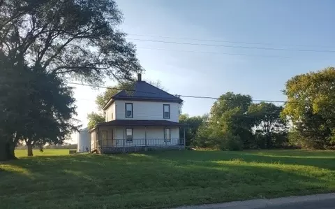 9977 Ridge Rd, Rock Falls, IL 61071