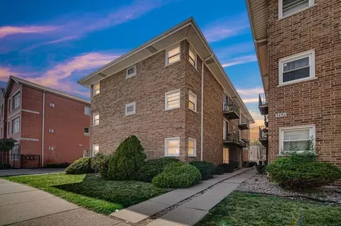3452 N Harlem Ave #1W, Chicago, IL 60634