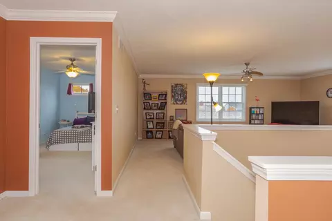 Entry Way - 2005 Danielle Cir, Eureka, IL 61530 photo 3 of 4