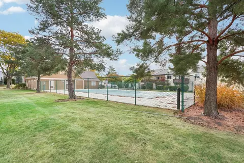 668 Thorntree Ct #B2, Bartlett, IL 60103 photo 30