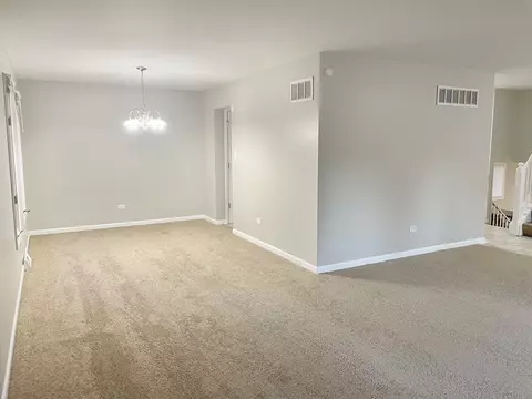 Living - 1951 185th St, Lansing, IL 60438 photo 2 of 4
