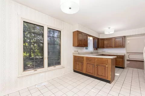 Kitchen - 2640 Corinth Rd, Olympia Fields, IL 60461 photo 3 of 3