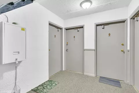 Entry Way - 576 Fairway View Dr #1E, Wheeling, IL 60090 photo 1 of 1