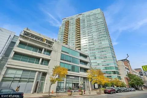 1720 Maple Ave #1010, Evanston, IL 60201
