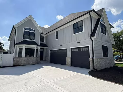 223 N Bonnie Brae Ave, Elmhurst, IL 60126