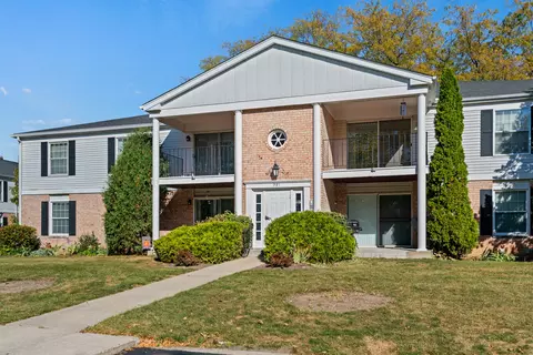 981 Golf Course Rd #3, Crystal Lake, IL 60014