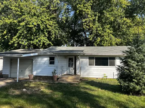 1850 1852 Charles Rd, Morris, IL 60450