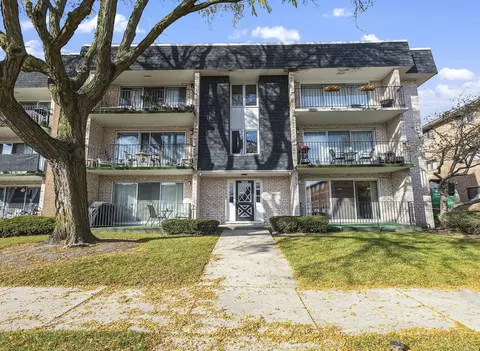 10350 Parkside Ave #1D, Oak Lawn, IL 60453