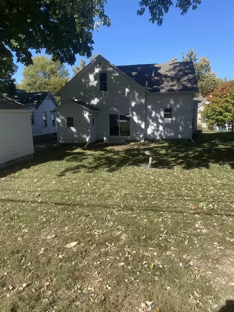 509 E Monroe St, Bloomington, IL 61701 photo 38