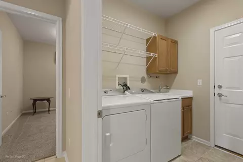 2816 Beacon Point Cir, Elgin, IL 60124 photo 16