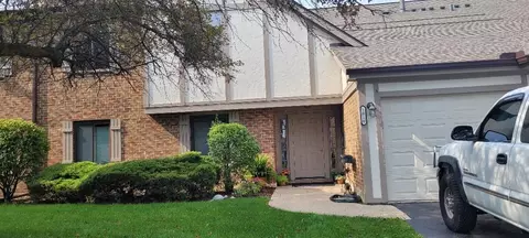 1010 E Nichols Rd #6, Palatine, IL 60074