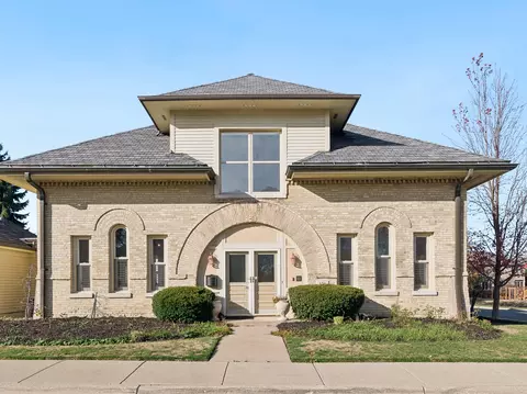 136 Stables Ct, Highwood, IL 60040