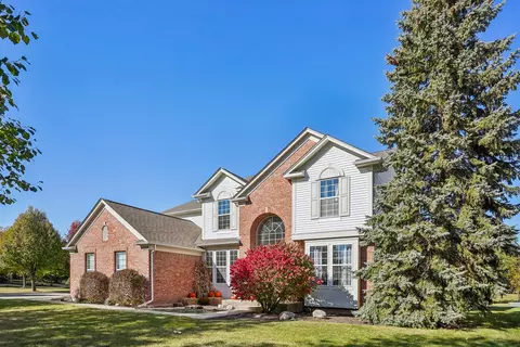 4220 Bunker Hill Dr, Algonquin, IL 60102