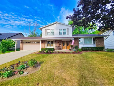 3950 N Firestone Dr, Hoffman Estates, IL 60192