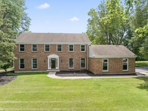 2117 Greenock St, Inverness, IL 60067