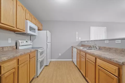 Kitchen - 402 Travis Dr, Carlock, IL 61725 photo 1 of 2