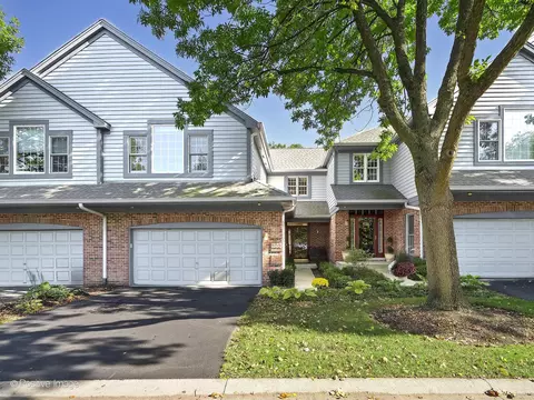 100 Waterside Pl, Burr Ridge, IL 60527