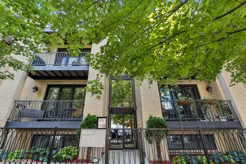 2219 W Wabansia Ave #2E, Chicago, IL 60647